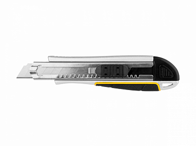 Нож JCB с сегментированным лезвием, метал обрезиненный корпус, автостоп, допфиксатор, кассета на 5 л от компании ПРОМАГ